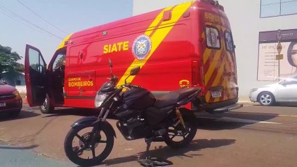 Acidente entre moto e caminhão deixa duas vítimas na Rua Recife