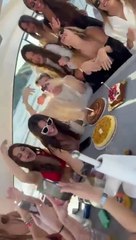 Juan Otero recibió sus 16 años en un yate de dos pisos