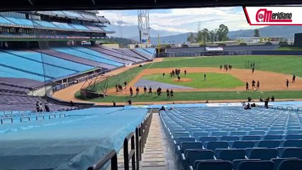 ¡Comenzaron las práctica de los Leones del Caracas!