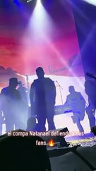 Natanael Cano golpea a guardia de seguridad por agredir a fan