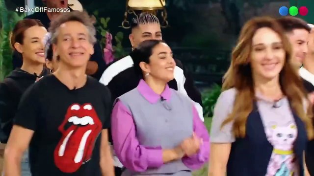 La insólita pregunta que hizo Karina Jelinek en la cocina de Bake Off Famosos: ¿Cómo se prende...?