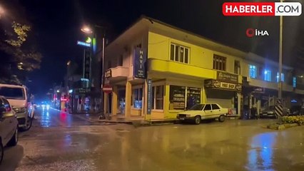 Erzincan'da Sağanak Yağış ve Şimşekler Etkili Oldu