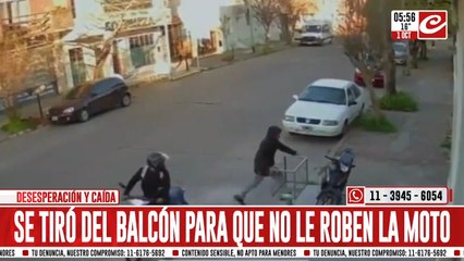 Tremendo video: se arrojó del balcón para evitar que le roben la moto y terminó gravemente herido