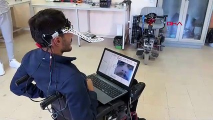 Türkiye'nin genç bilim insanlarından bir ilk: Sadece göz hareketleriyle kontrol ediliyor