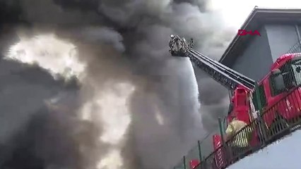 Sancaktepe'de depo yangını! Okul ve fabrika tahliye edildi