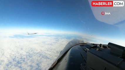 Alaska'da Rus ve Amerikan savaş uçakları arasında tehlikeli yakınlaşma meydana geldi