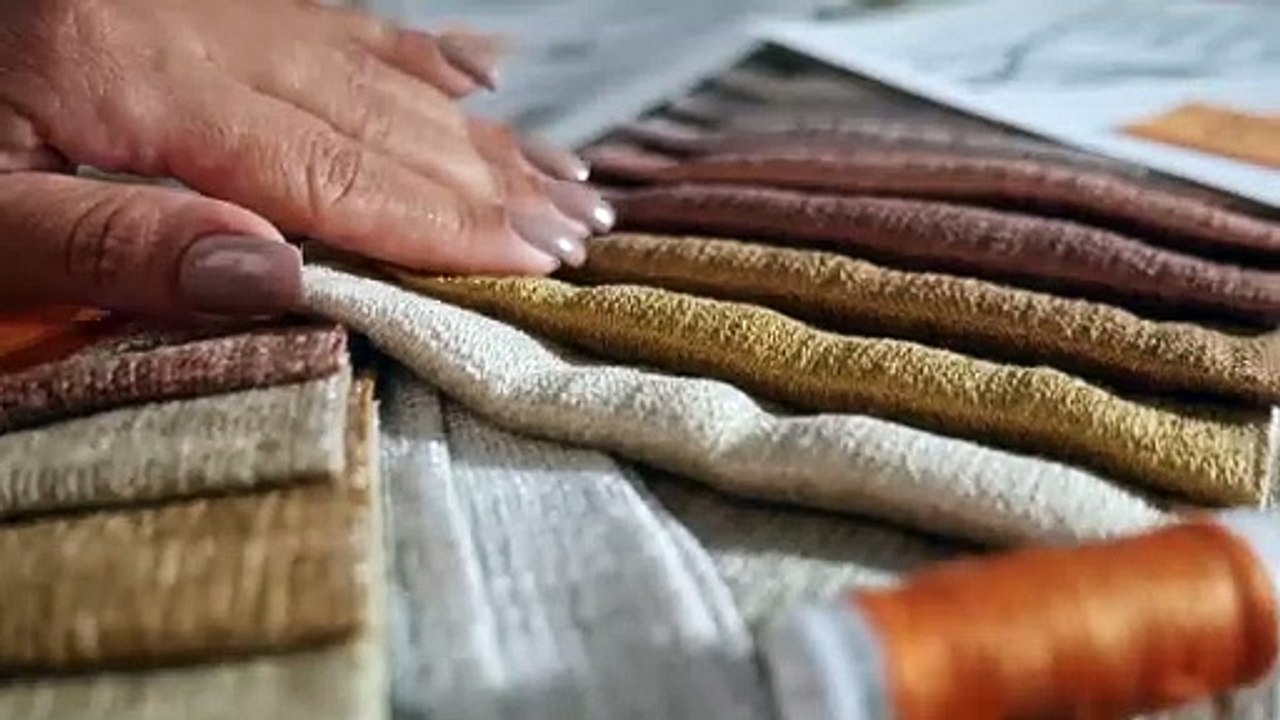 HUNTER DOUGLAS