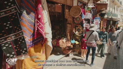 Descobrir a arte moderna, as grutas míticas e o golfe costeiro em Tânger