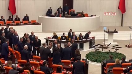 Download Video: Devlet Bahçeli ve Abdullah Güler, DEM Parti Grubu ile tokalaştı