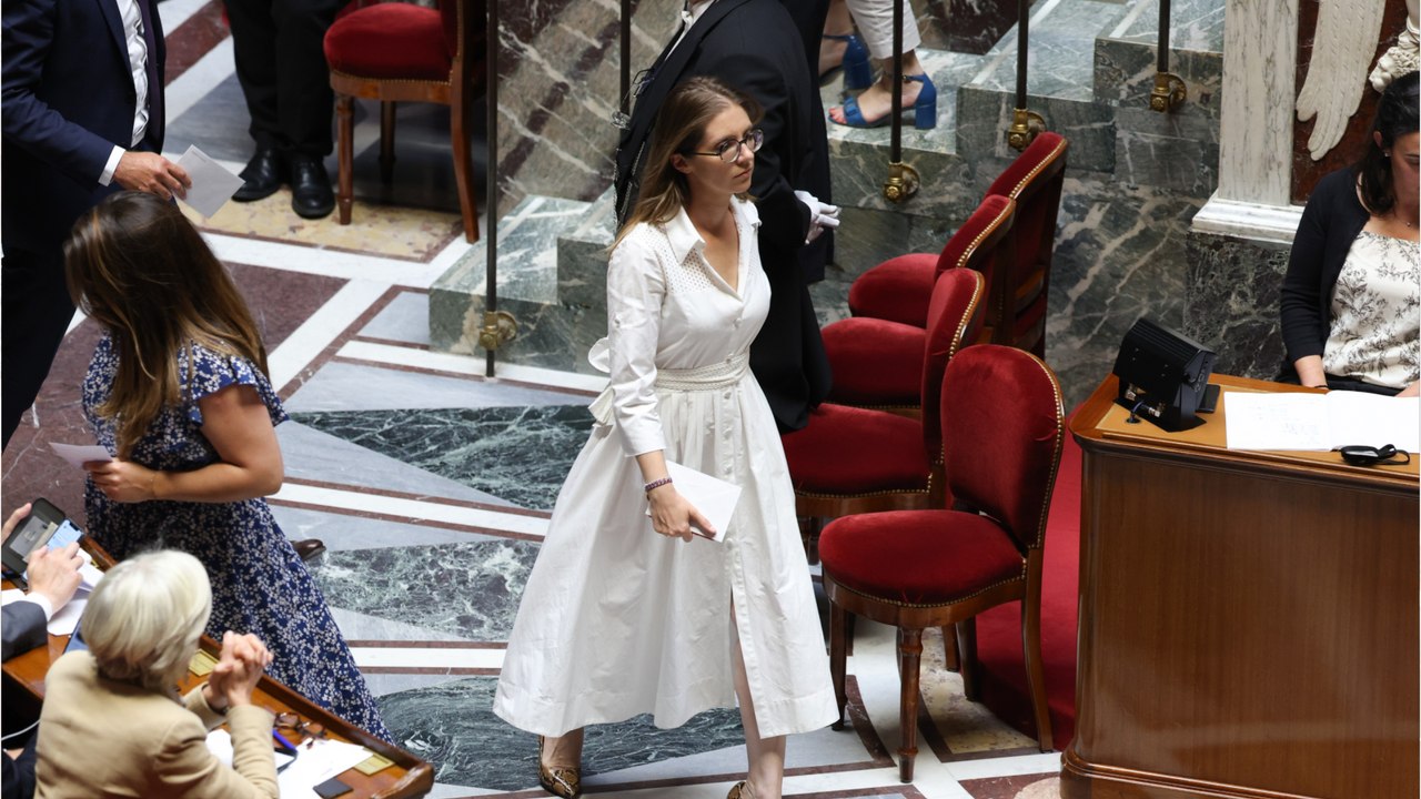 GALA VIDEO - Aurore Bergé accusée d’un grave mensonge : “Ma mère m’a appelée en larmes”