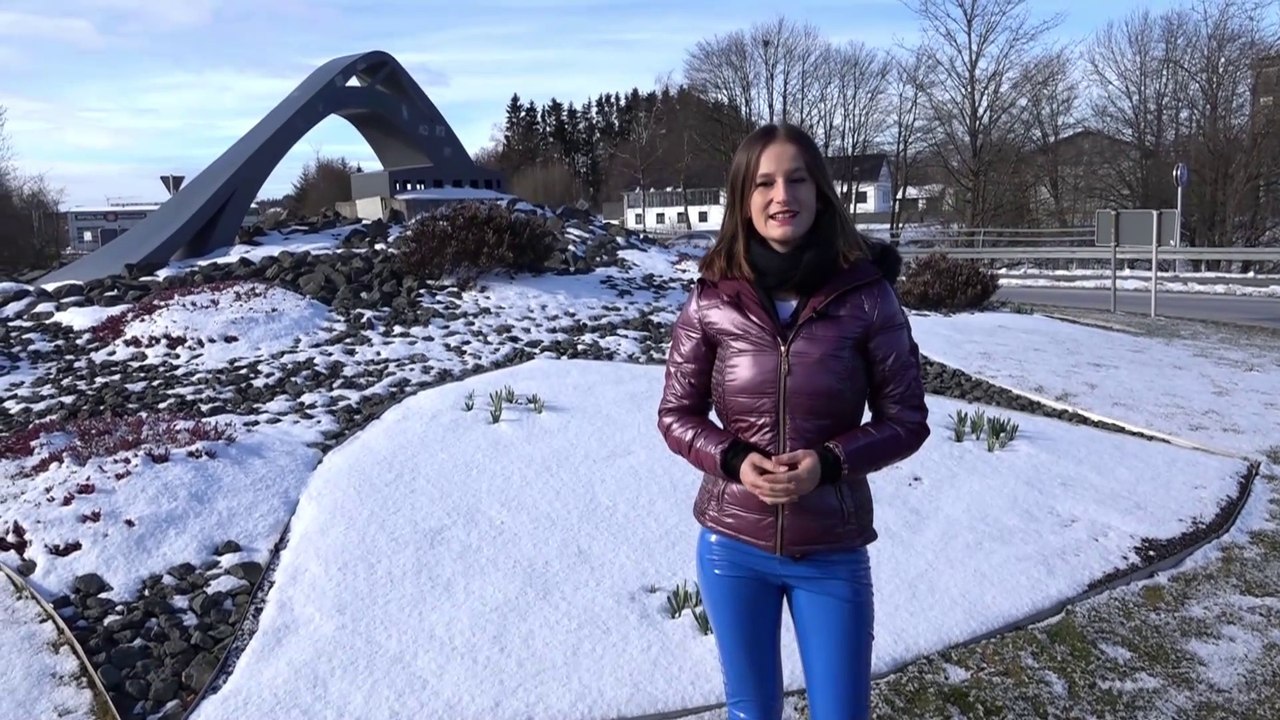 Reportage Skifahren im Skiliftkarussell Winterberg mit Lena.
