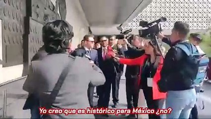 Télécharger la video: Canelo Álvarez acude a la toma de protesta de Claudia Sheinbaum como Presidenta de México