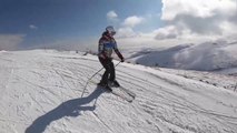 Skifahren mit Tina in Tsaghkadzor, Armenien (Armenia).