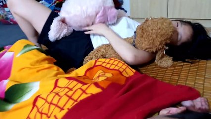 Nghỉ hè Gia Linh Gia Bảo ngủ dậy muộn và được chơi Fifa với Hải An Gold Sea