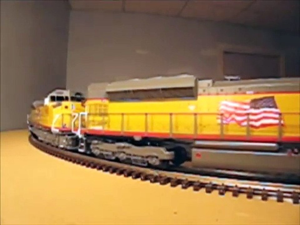 MTH Union Pacific SD90MAC w_mixed freight