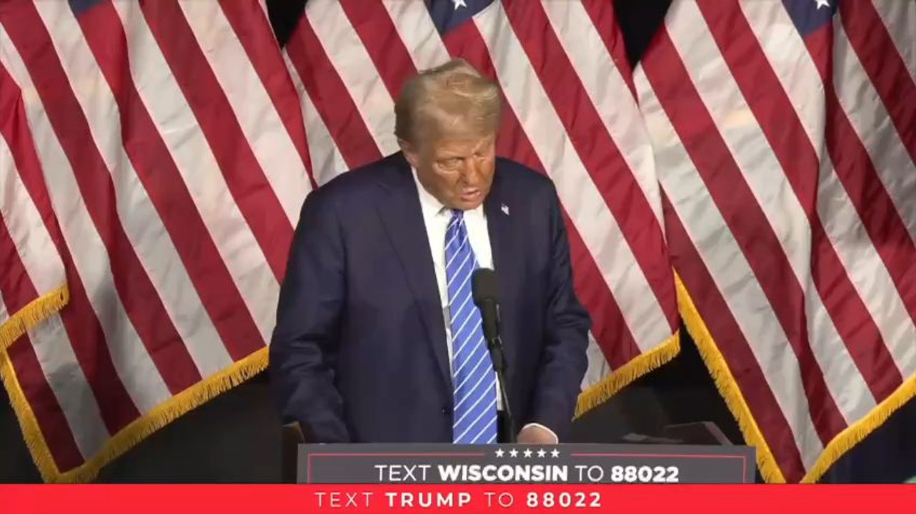 LE PRÉSIDENT TRUMP : « Depuis que Kamala Harris a voté de manière décisive sur les projets de loi qui ont provoqué la pire inflation de l'histoire américaine... la hausse des prix a coûté à la famille américaine moyenne plus de 29 000 dollars. »