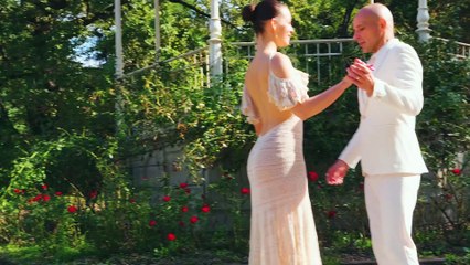 Romantic Salsa Dance , Gloria Estefan - No Me Dejes De Querer