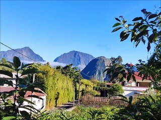 Cirques et pitons à La Réunion