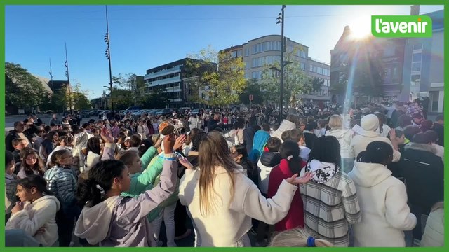 Mouscron : le Sacré-Coeur a marché pour la non-violence.