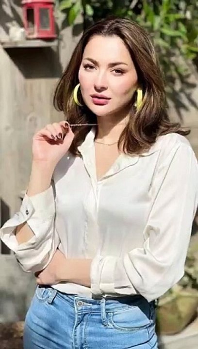 Kabhi ma kabhi tum  actress "Hania Amir " in different looks