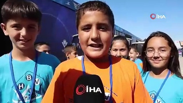 TEKNOFEST Adana'da kapılarını açtı! Bayraktar: Bir kez daha kendi rekorumuzu kırdık