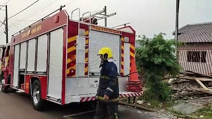 Download Video: Ladrões furtam fiação e casa em construção é incendiada no Riviera