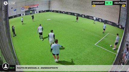 Faute de Mickael A - EMIGRANTES FC