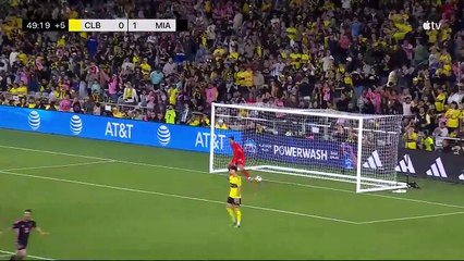 Messi sella su doblete con magistral gol de falta
