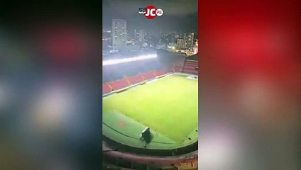 Sport faz testes nos refletores com a nova iluminação da Ilha do Retiro