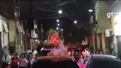 Procissão acaba após tiros serem disparados; uma pessoa morreu