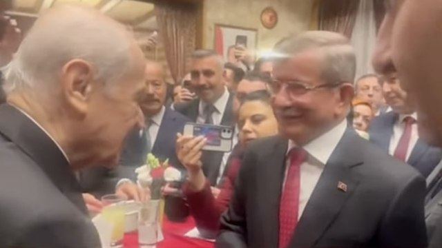 Bahçeli'den Davutoğlu'na dikkat çeken sözler: “Zat-ı-alinizin bu dönemde birikiminize ihtiyacı var” Bahçeli'den Davutoğlu'na dikkat çeken sözler: “Zat-ı-alinizin bu dönemde birikiminize ihtiyacı var”