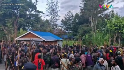 2 Suku Papua Perang, Busur Panah dan Sajam Penuhi Jalanan