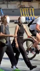 Putin'in Kameralı Takibine Karşı Rus Vatandaşlarından Beyaz Maske Eylemi