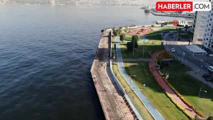 İzmir Kordon'da Deniz Taşkınlarına Karşı Beton Bariyerler Kuruluyor