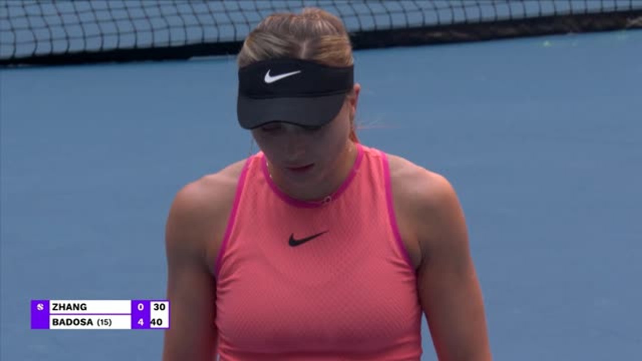 Beijing - Badosa se joue de Zhang et accède au dernier carré