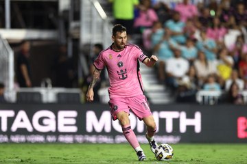 Martino proud to help Messi lift the MLS Supporters' Shield