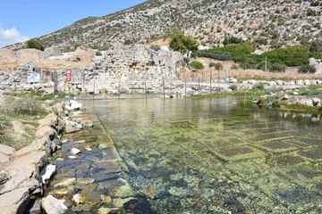 Tarihin sularla birleştiği şehir: Limyra Antik Kenti