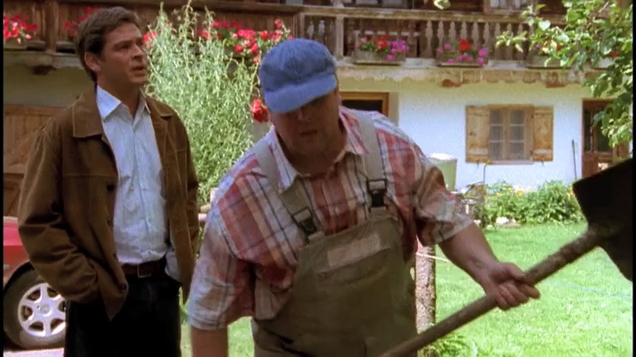 Die Rosenheim-Cops (82) Staffel 6 Folge 6 - Bauernopfer