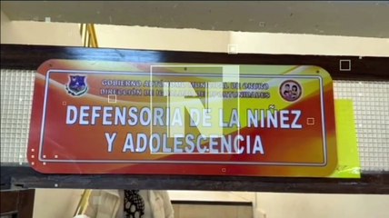 “¡Me sentí incómoda!”: Una niña contó a sus padres que su profesor la había ‘tocado’