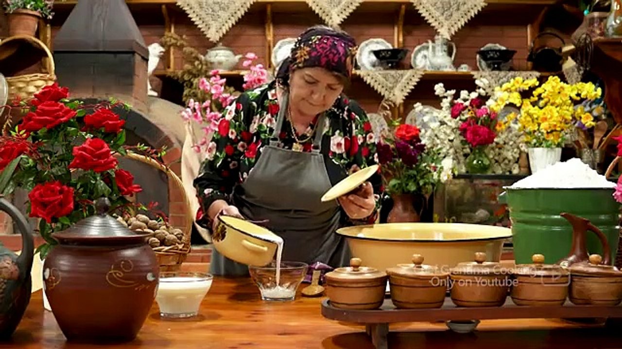 Walnut Shor Gogal - The Legendary Dessert of Azerbaijan. Crunchy and Aromatic Pastries!