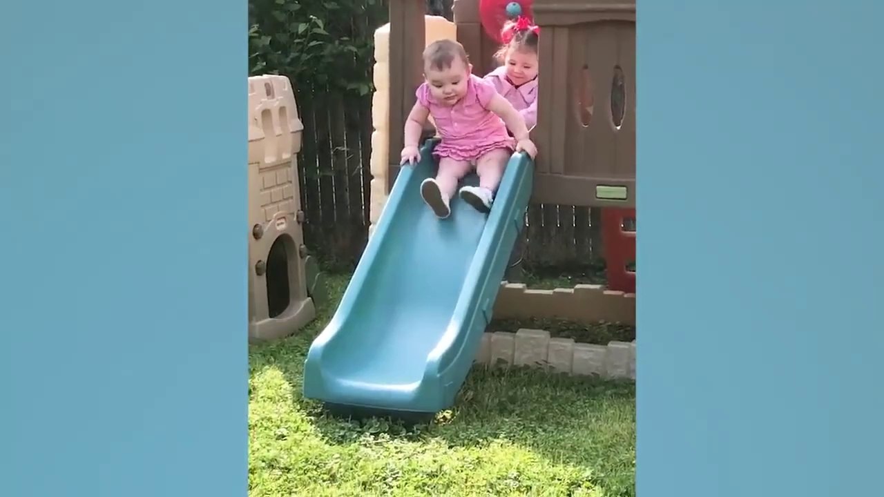 Funny Babies playing slide -CUTE BABY VIDEOS - video Dailymotion
