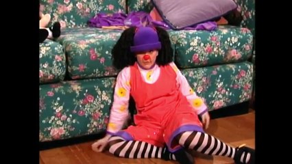 Big Comfy Couch - Clock Rug Stretch (Floppy Version)