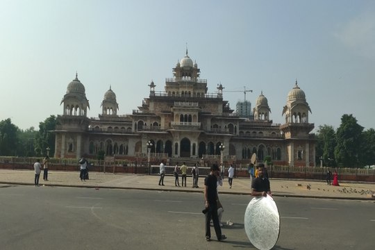 Mosam : मौसम में गर्माहट बढ़ी, जयपुर में आज सवेरे से तेज धूप ​खिली