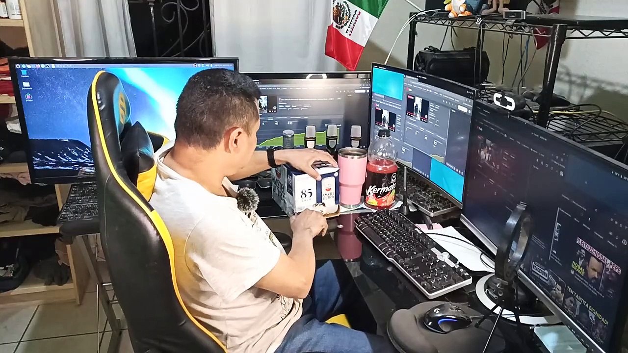 Bebiendo Cervezas Bien Frias Amstel Ultra Con Clamato Kermato Hielo Platicando Anecdotas Y Saludos