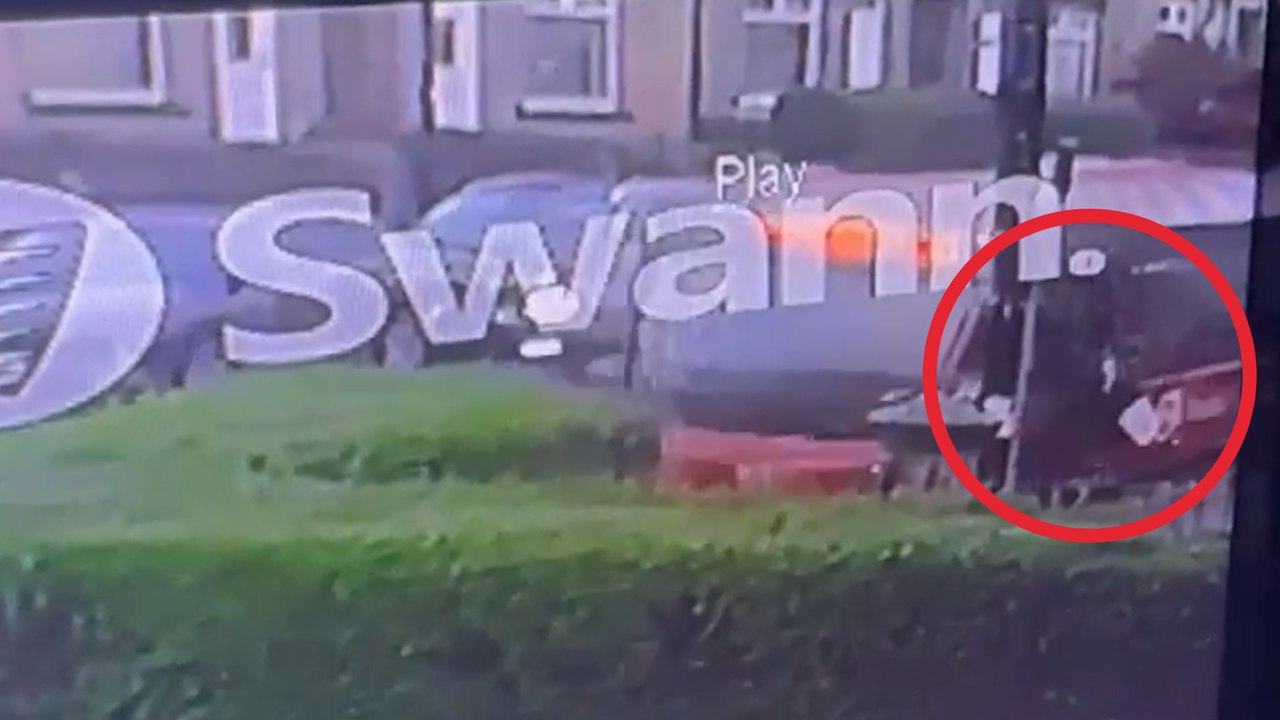 Shocking video shows teen being dragged along road after bus door trapped her leg