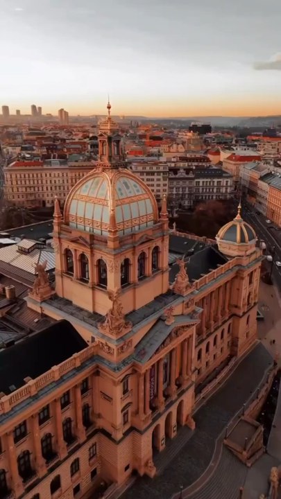 LA PLUS BELLE vue de Prague