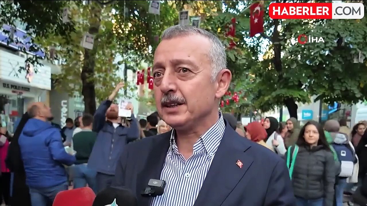 Asırlık çınarlar kitap açtı, 5 bin kitap 5 daki...