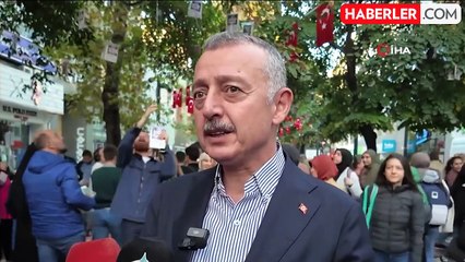 Asırlık çınarlar kitap açtı, 5 bin kitap 5 dakikada toplandı