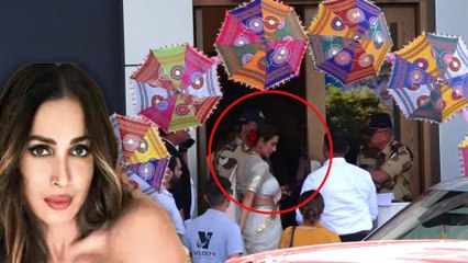Malaika Arora पिता की मौत का गम भूला लौटीं काम पर, Saree में कुछ ऐसा दिखा अंदाज! |Filmibeat