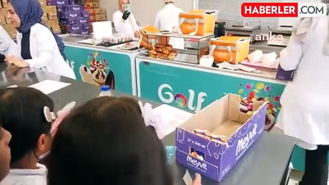 Ankara'da İlkokul Öğrencilerine Kantin Desteği Devam Ediyor